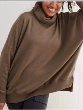 Aerie Sunday Soft Oversized Turtleneck Sweatshirt